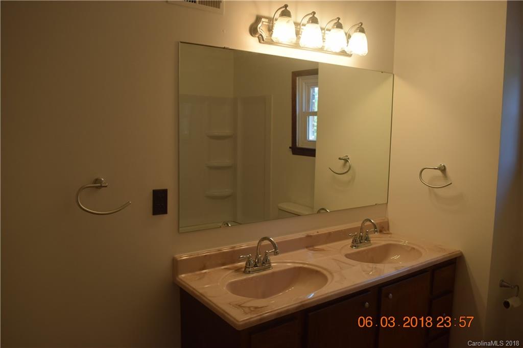 1141 Earl Road Shelby, NC 28152 - Photo 9 of 18 Gallery Image 9