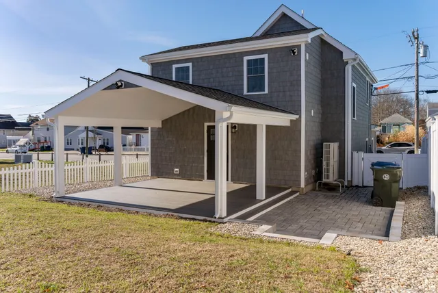 a view of a living room