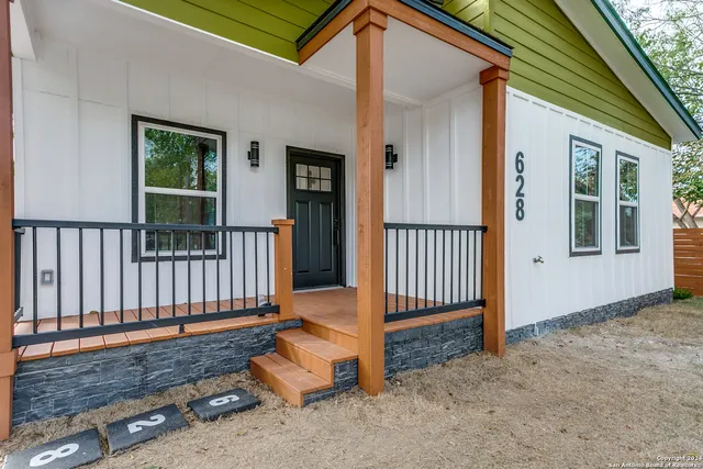 $358,000 | 628 Essex Street, San Antonio, TX 78210