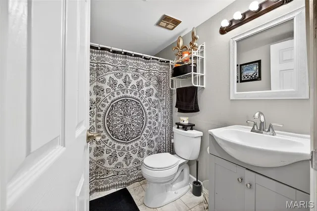 $125,000 | 1464 Hawks Nest Drive, Unit H, St. Charles, MO 63303