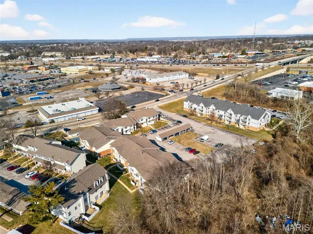 $125,000 | 1464 Hawks Nest Drive, Unit H, St. Charles, MO 63303