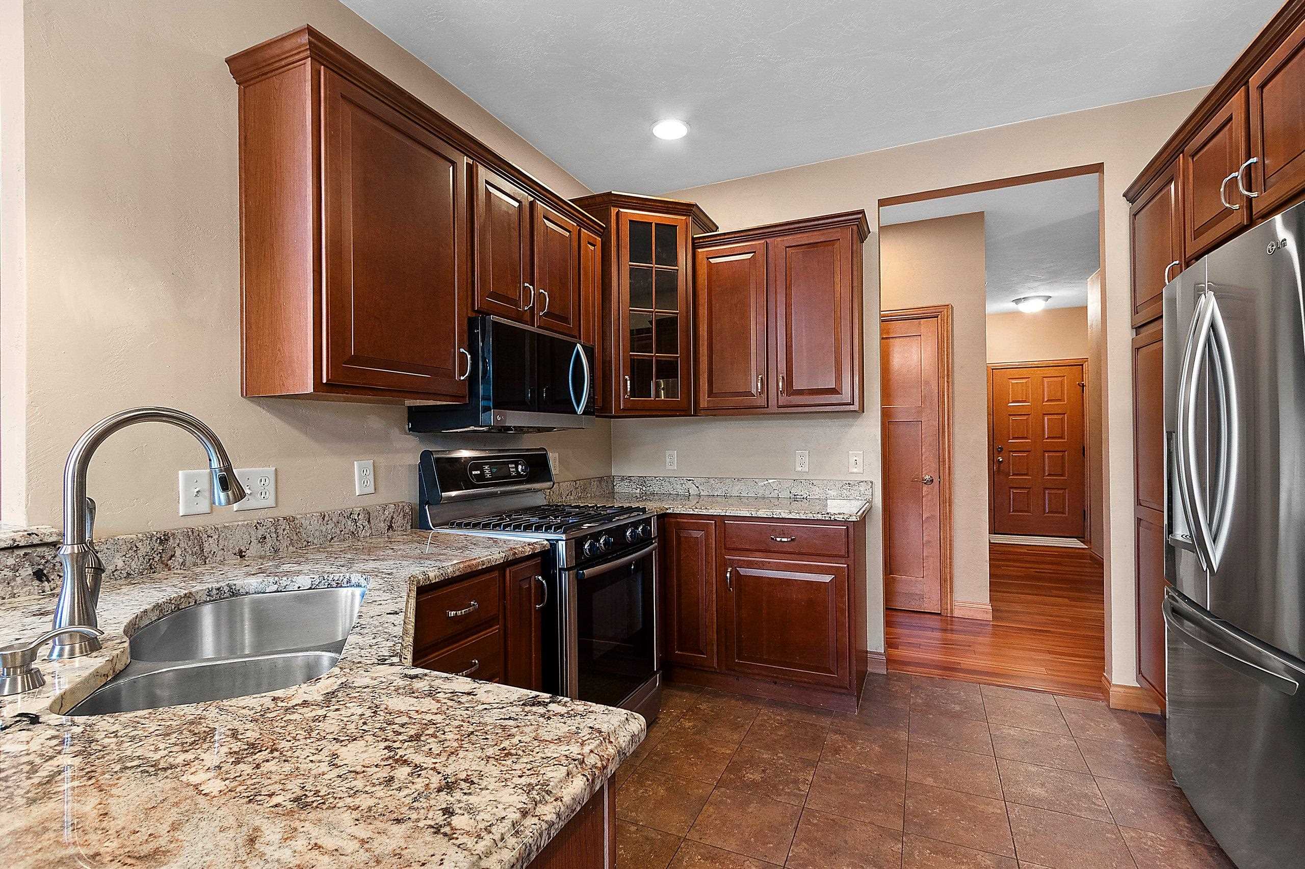 1892 Sunrise Lane Appleton, WI 54913 - Photo 15 of 50