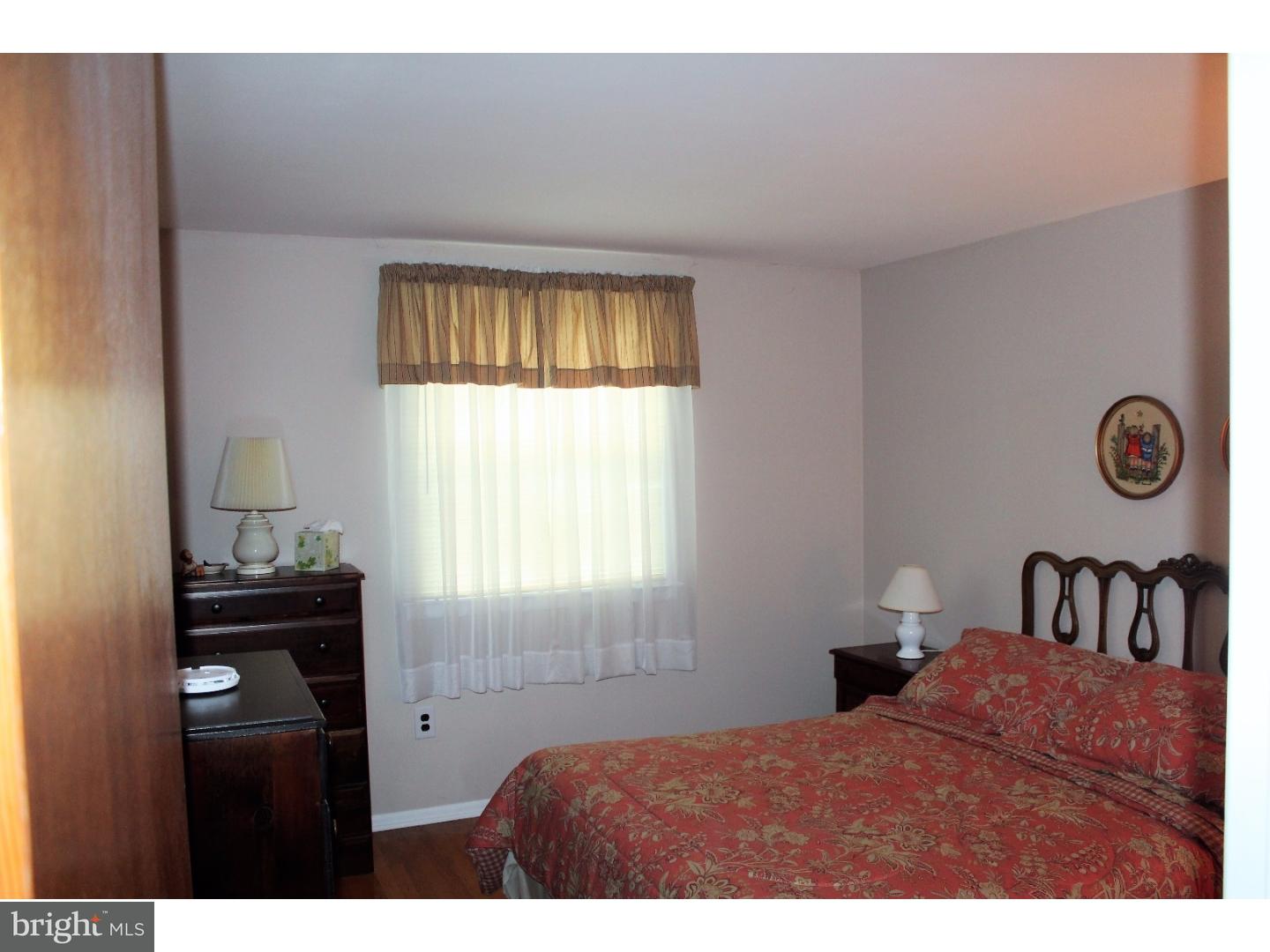253 Surrey Road Warminster, PA 18974 - Photo 15 of 21 Gallery Image 15