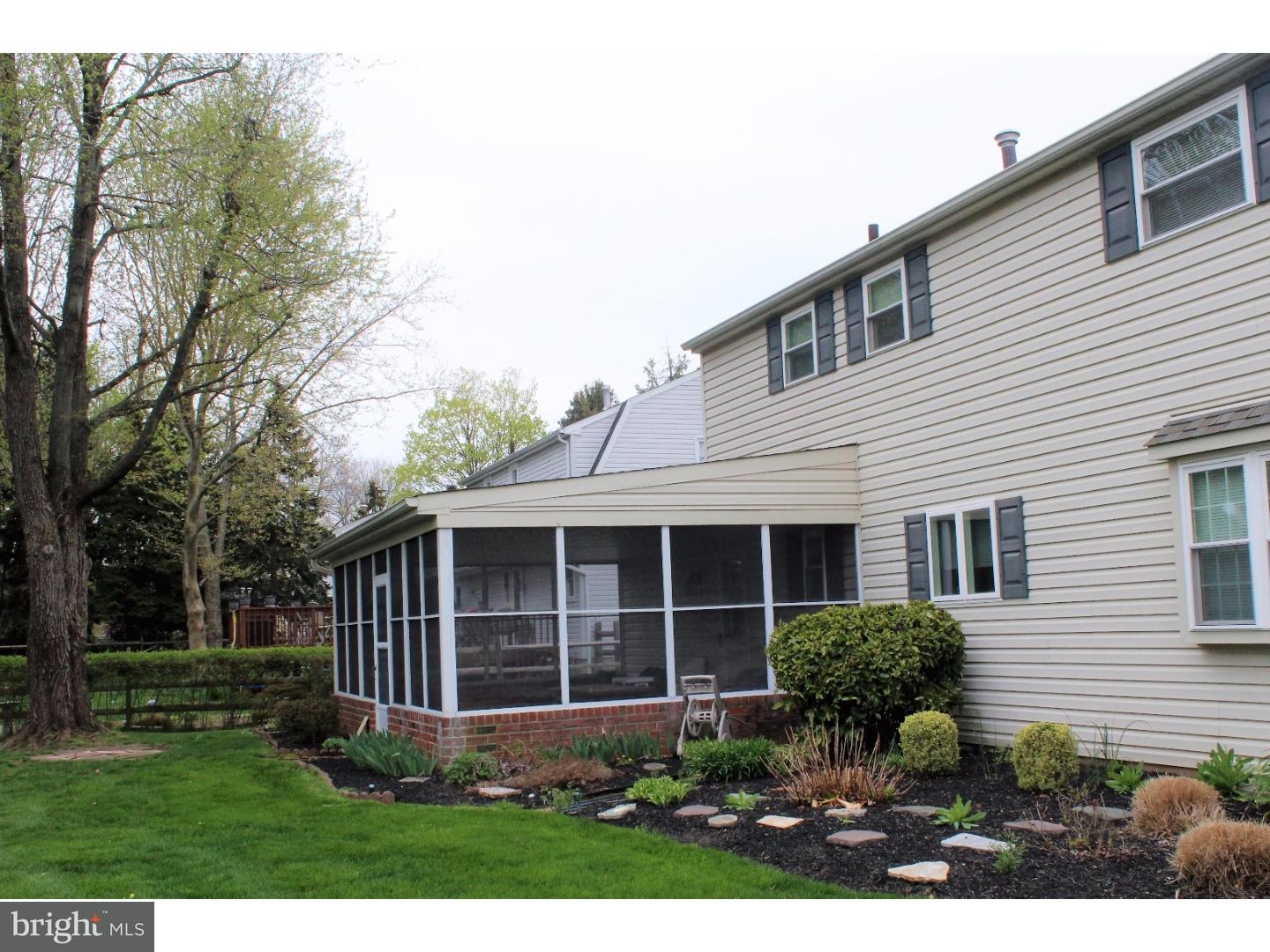 253 Surrey Road Warminster, PA 18974 - Photo 19 of 21 Gallery Image 19