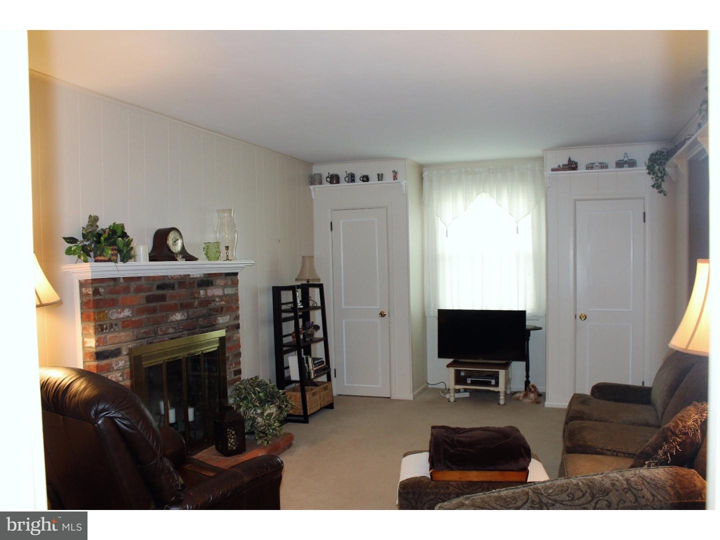 253 Surrey Road Warminster, PA 18974 - Photo 8 of 21 Gallery Image 8