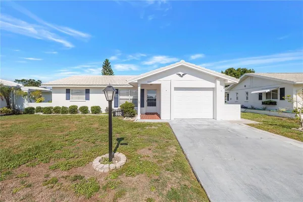 $249,900 | 802 Buttonwood Drive, Bradenton, FL 34208