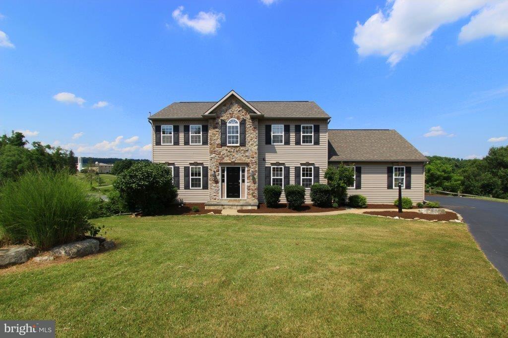 102 Ridge Lane Gap, PA 17527 - Photo 3 of 31