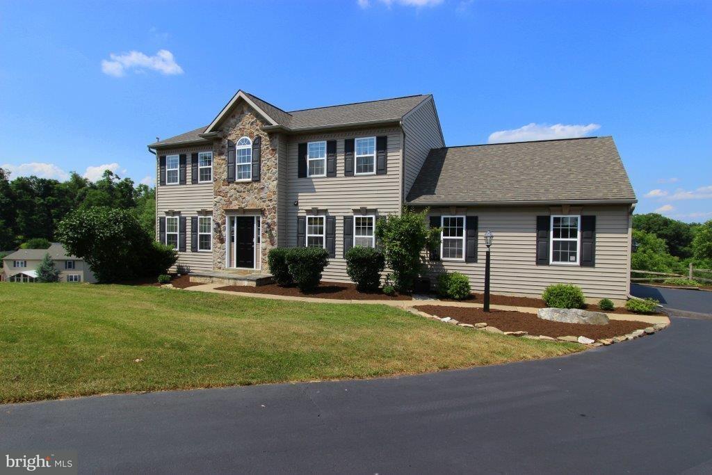 102 Ridge Lane Gap, PA 17527 - Photo 4 of 31