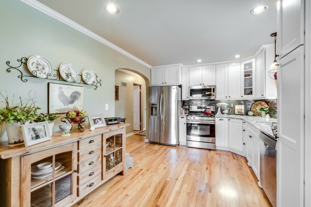 824 Wellner Road Naperville, IL 60540 - Photo 3 of 25