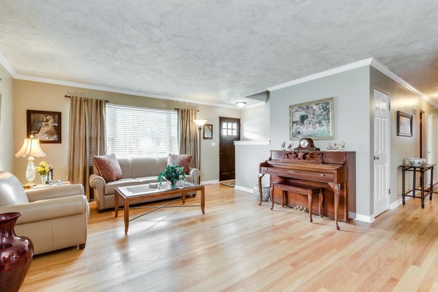 824 Wellner Road Naperville, IL 60540 - Photo 8 of 25