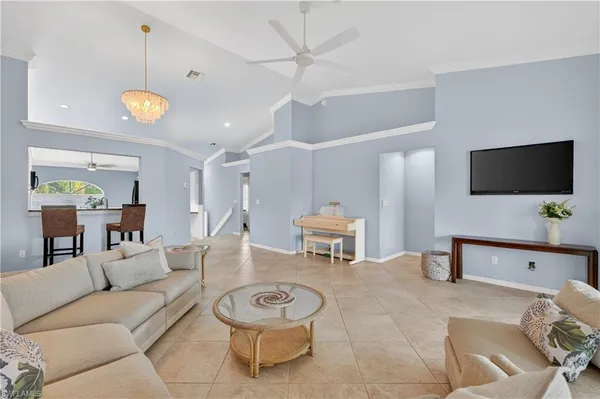 $2,300 | 13061 Hamilton Harbour Drive, Unit R5, Naples, FL 34110