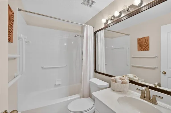 $2,300 | 13061 Hamilton Harbour Drive, Unit R5, Naples, FL 34110