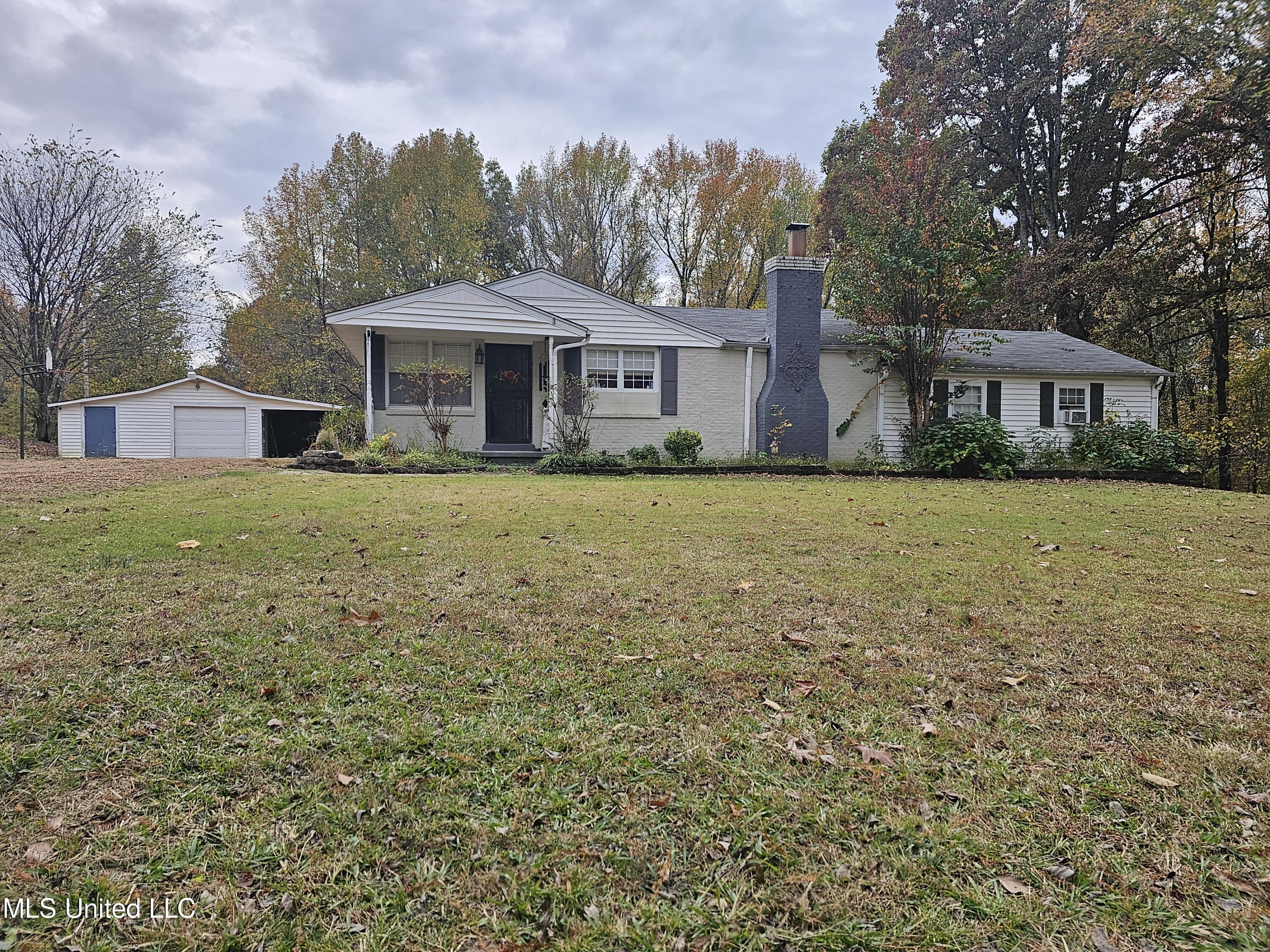 4311 Bluff Road Hernando, MS 38632 - Photo 3 of 29 20231110_154931