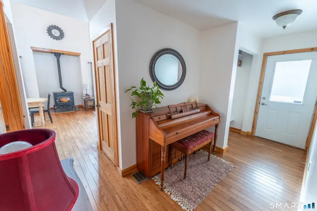 $379,900 | 33 Playground Drive, Woodstock, CT 06282