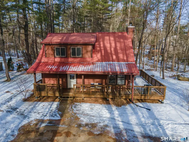 $379,900 | 33 Playground Drive, Woodstock, CT 06282