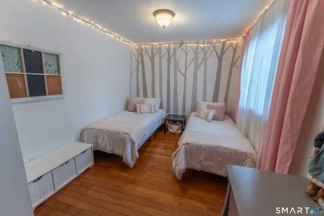 $379,900 | 33 Playground Drive, Woodstock, CT 06282