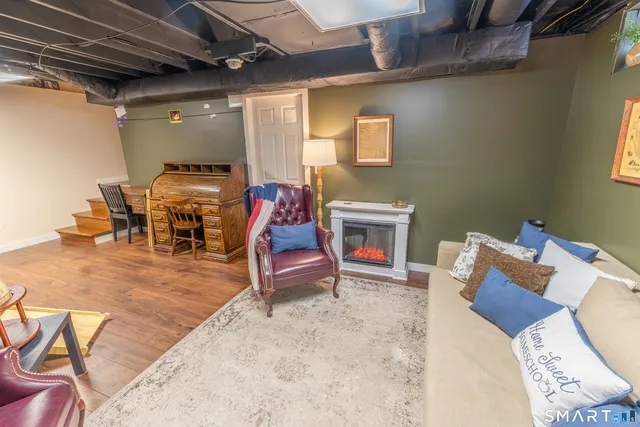 $379,900 | 33 Playground Drive, Woodstock, CT 06282