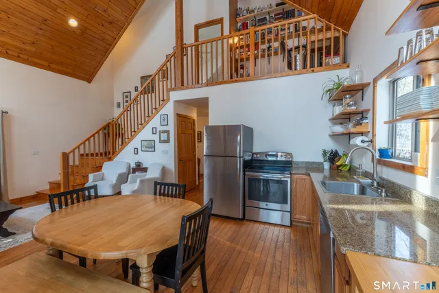 $379,900 | 33 Playground Drive, Woodstock, CT 06282