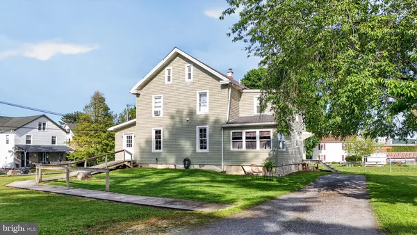 $225,000 | 6086 Old Philadelphia Pike, Gap, PA 17527