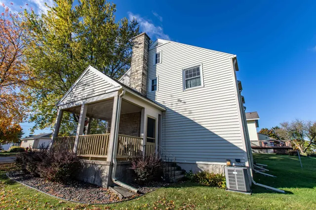 $340,000 | 416 West Chapel Street, Dodgeville, WI 53533