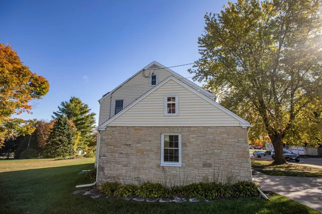 $340,000 | 416 West Chapel Street, Dodgeville, WI 53533