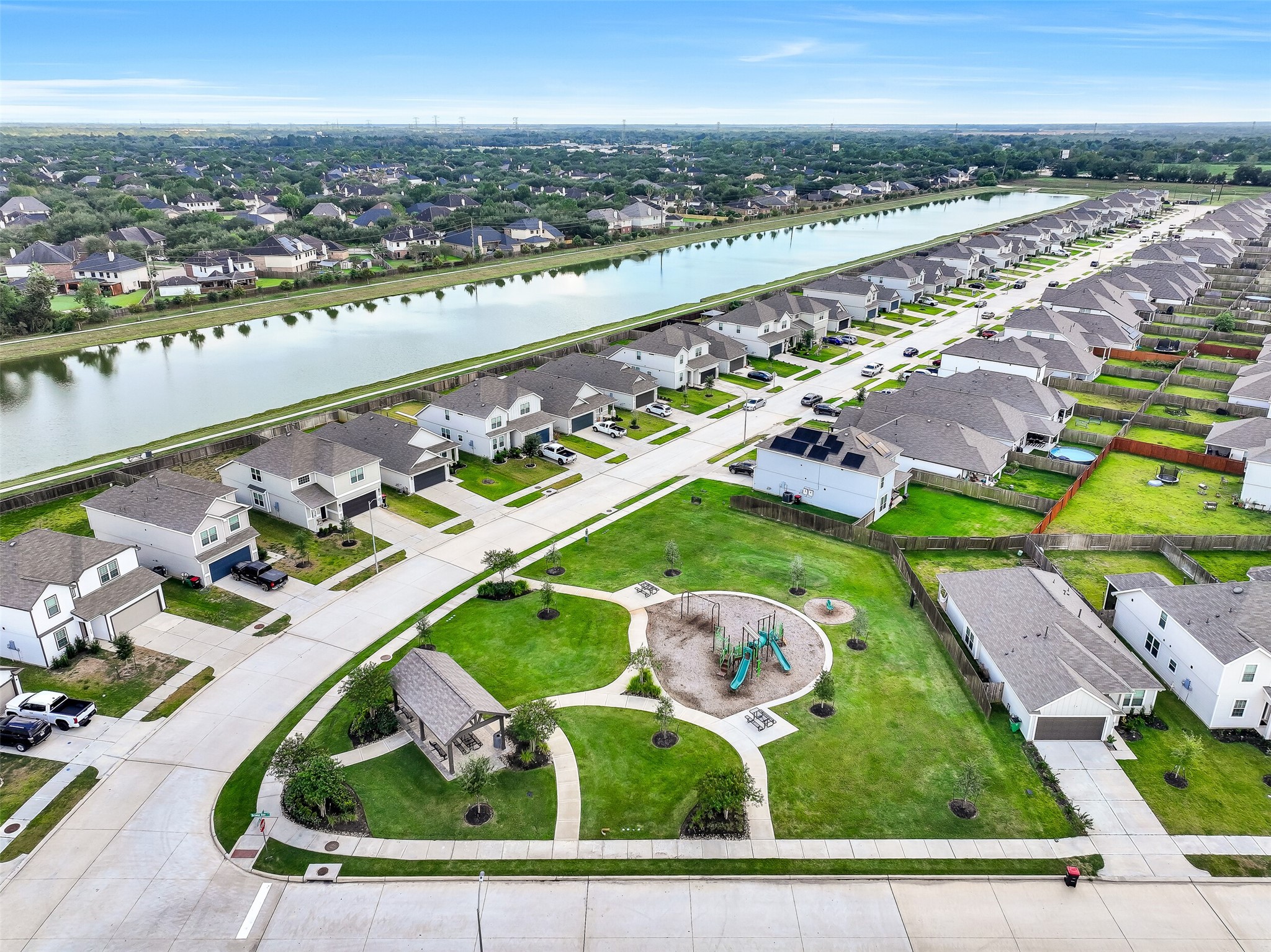 5407 James Michael Drive Rosharon, TX 77583 - Photo 32 of 32 an aerial view of residential houses with outdoor space