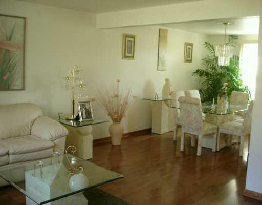 1212 Lindsay Road Carnegie, PA 15106 - Photo 2 of 8 Gallery Image 2