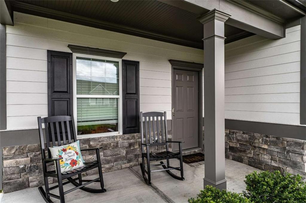 84 Royal Oaks Drive Rome, GA 30165 - Photo 2 of 27 a outdoor living space with furniture