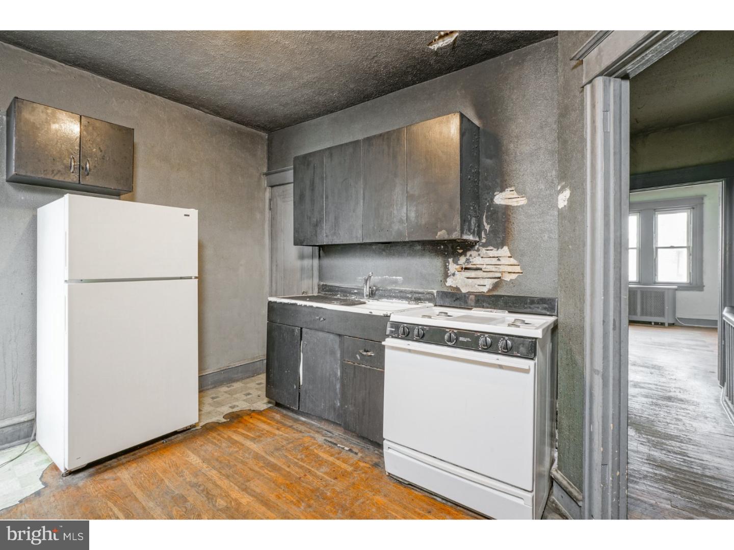 215 Avon Road Upper Darby, PA 19082 - Photo 12 of 22