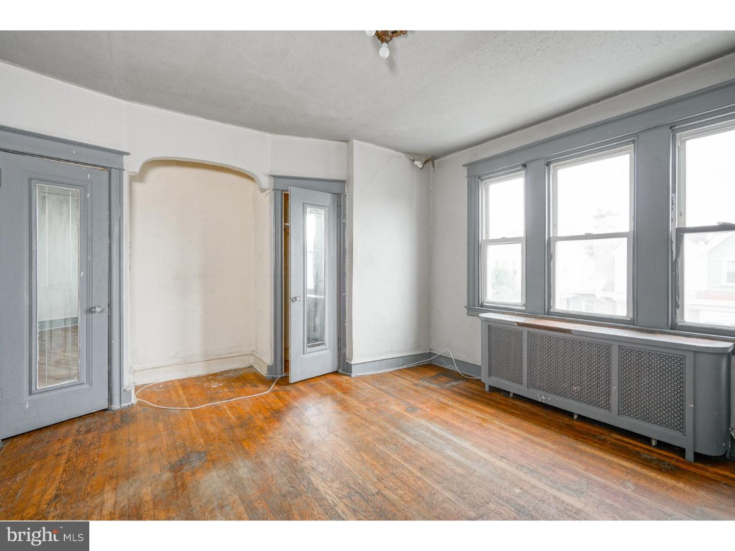 215 Avon Road Upper Darby, PA 19082 - Photo 17 of 22