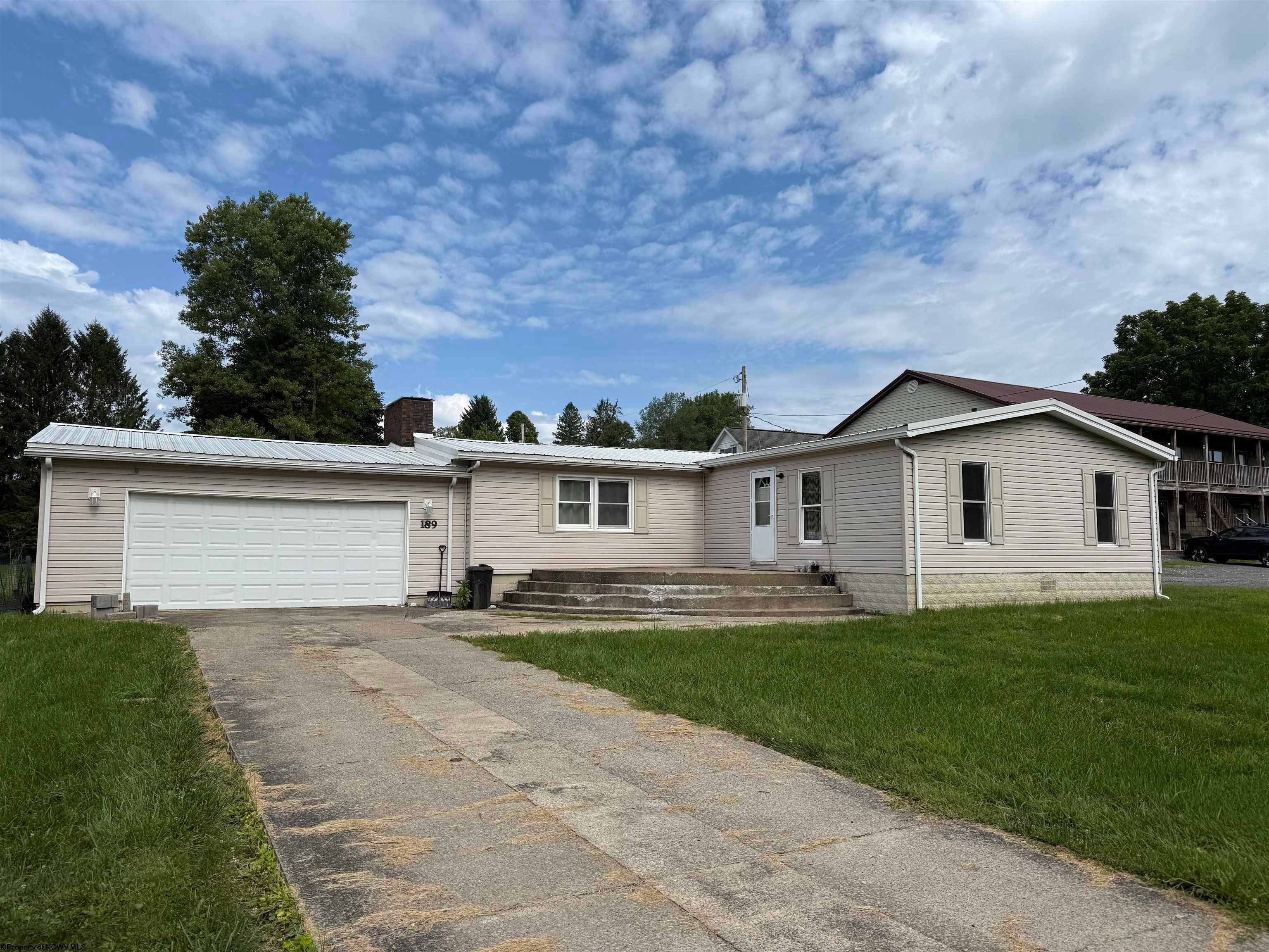 189 Grove Reedsville Wv 26547 Reedsville, WV 26547 - Photo 1 of 38 Gallery Image 1