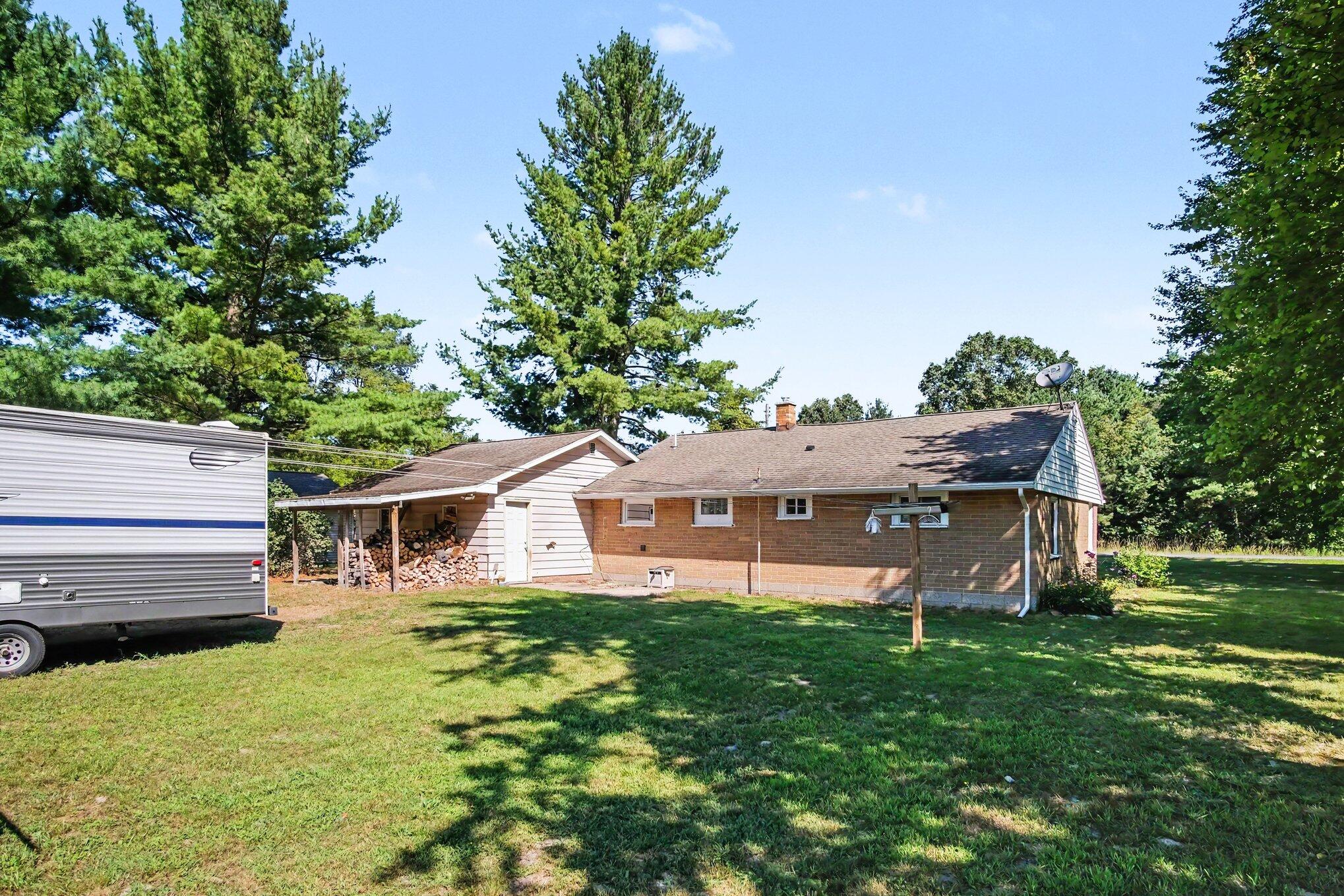 8151 Marvin Road Holton, MI 49425 - Photo 13 of 16 015_file_2136