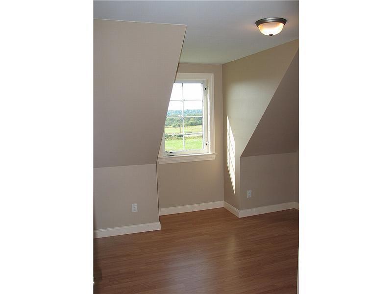 308 St George Road South Thomaston, ME 04858 - Photo 14 of 33 Bedroom. 1st bedroom - 2nd floor