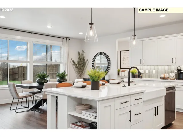 $733,885 | 3080 Olympic Street, Unit 16, Woodburn, OR 97071