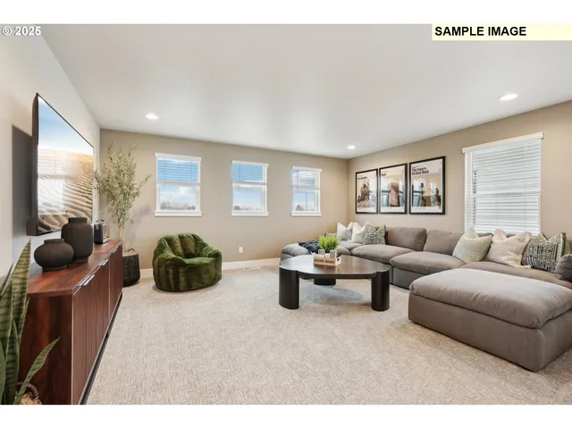 $733,885 | 3080 Olympic Street, Unit 16, Woodburn, OR 97071