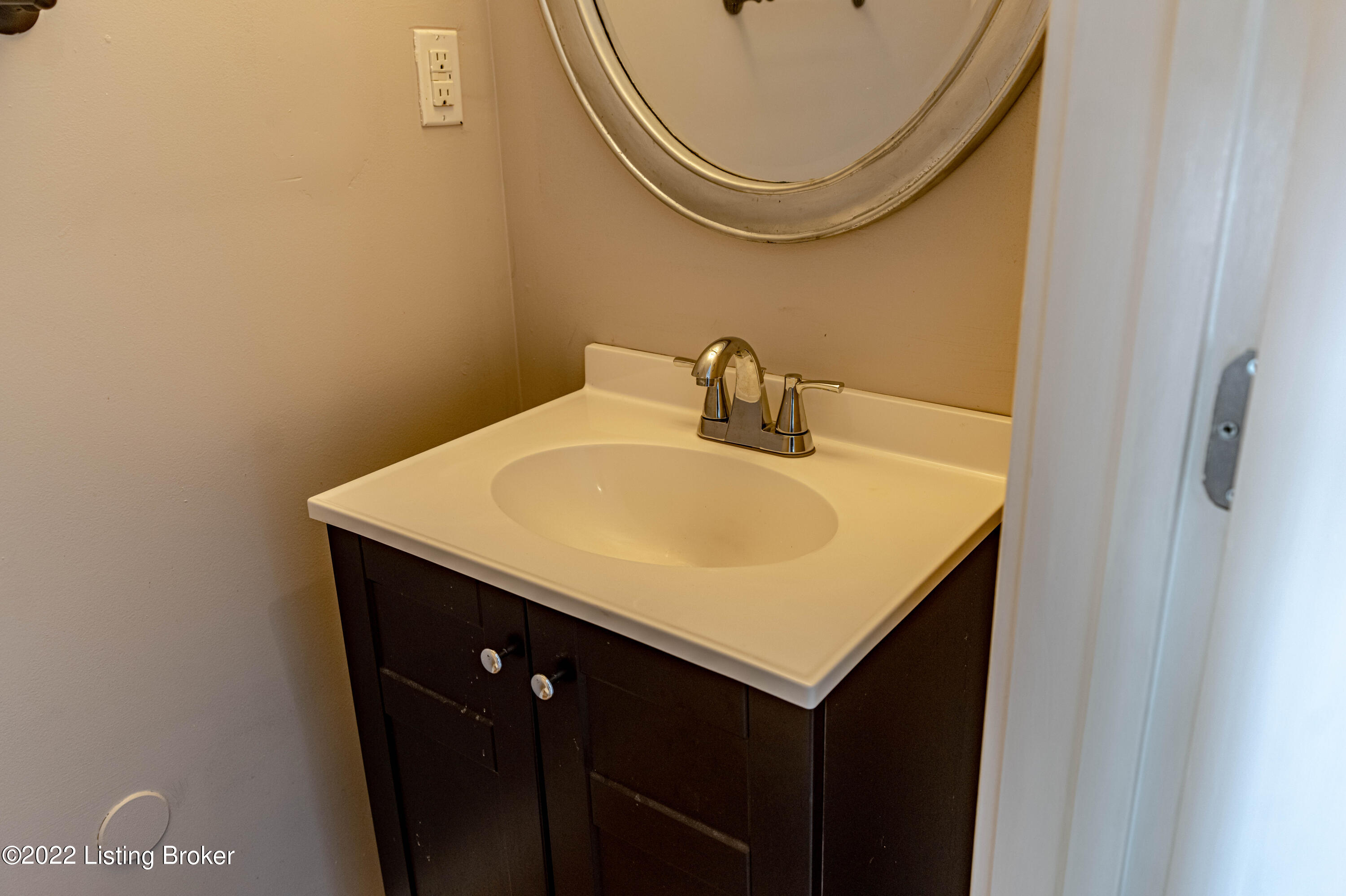 8917 Riley Avenue Louisville, KY 40242 - Photo 14 of 59 DSC07017