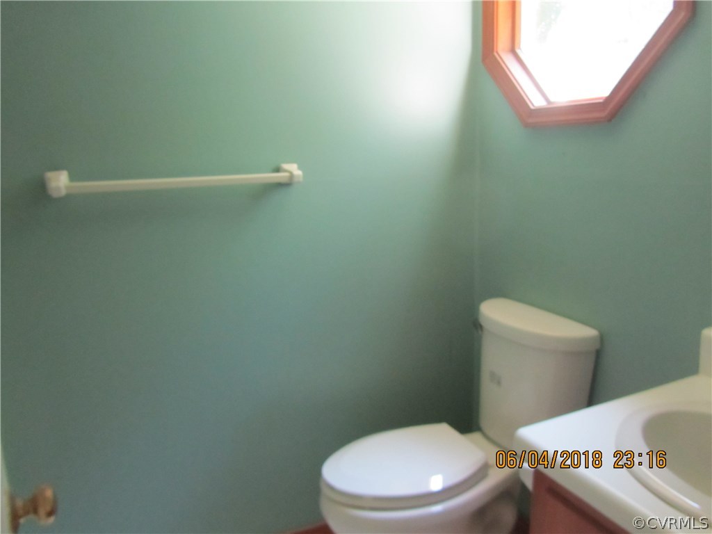 5111 Hemlock Road Quinton, VA 23141 - Photo 3 of 6 Gallery Image 3