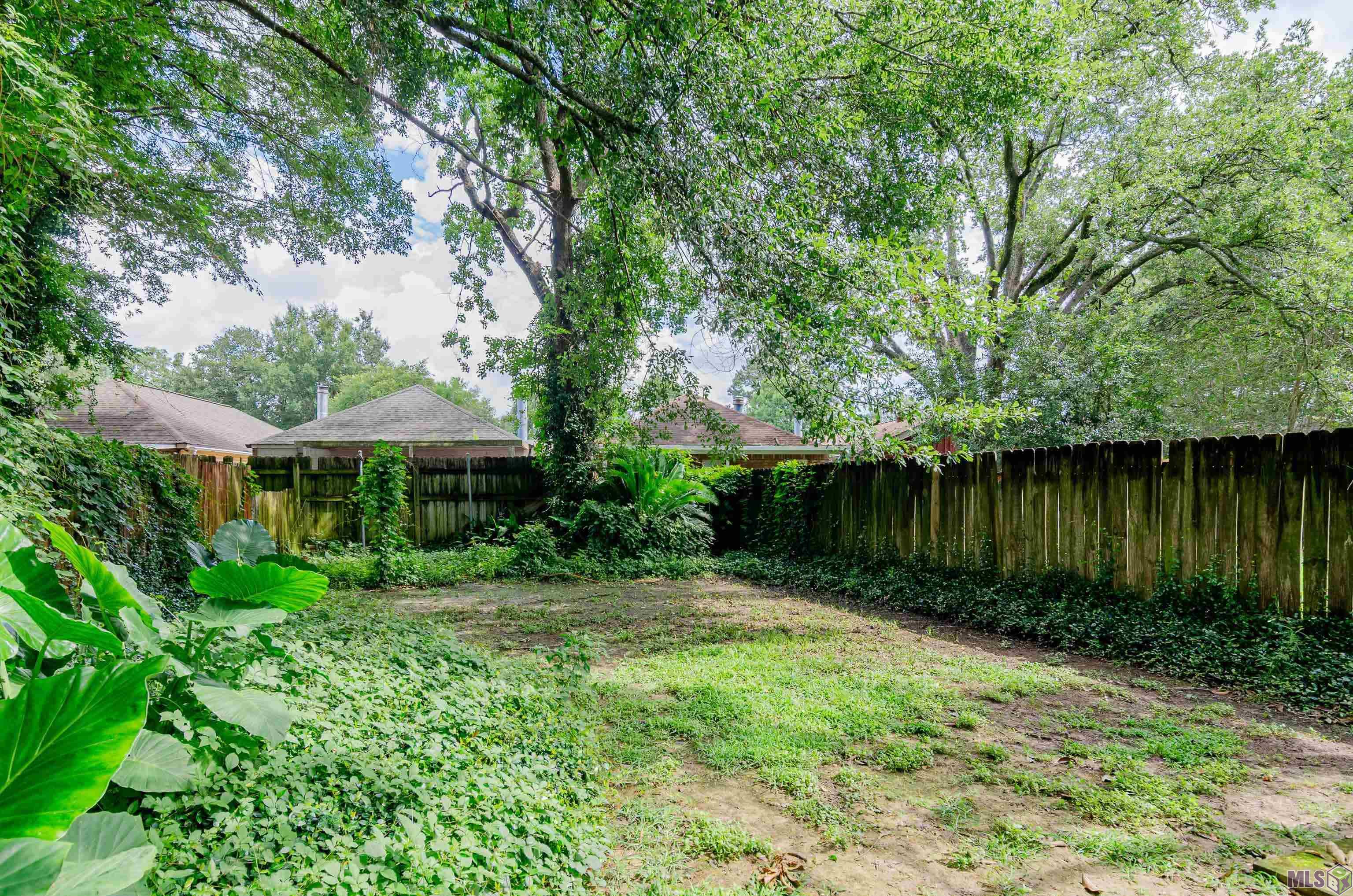 1881 Stonegate Court Baton Rouge, LA 70815 - Photo 14 of 19