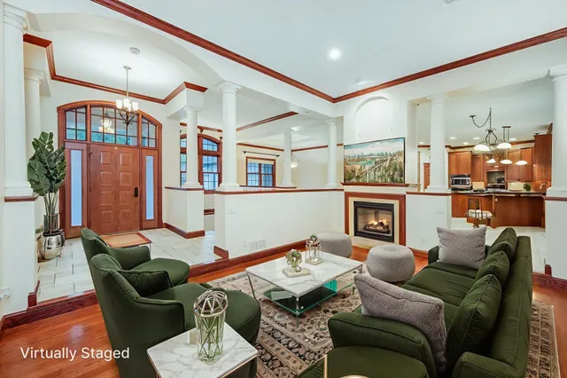 $794,000 | 221 Woodhill Court, Mankato, MN 56001