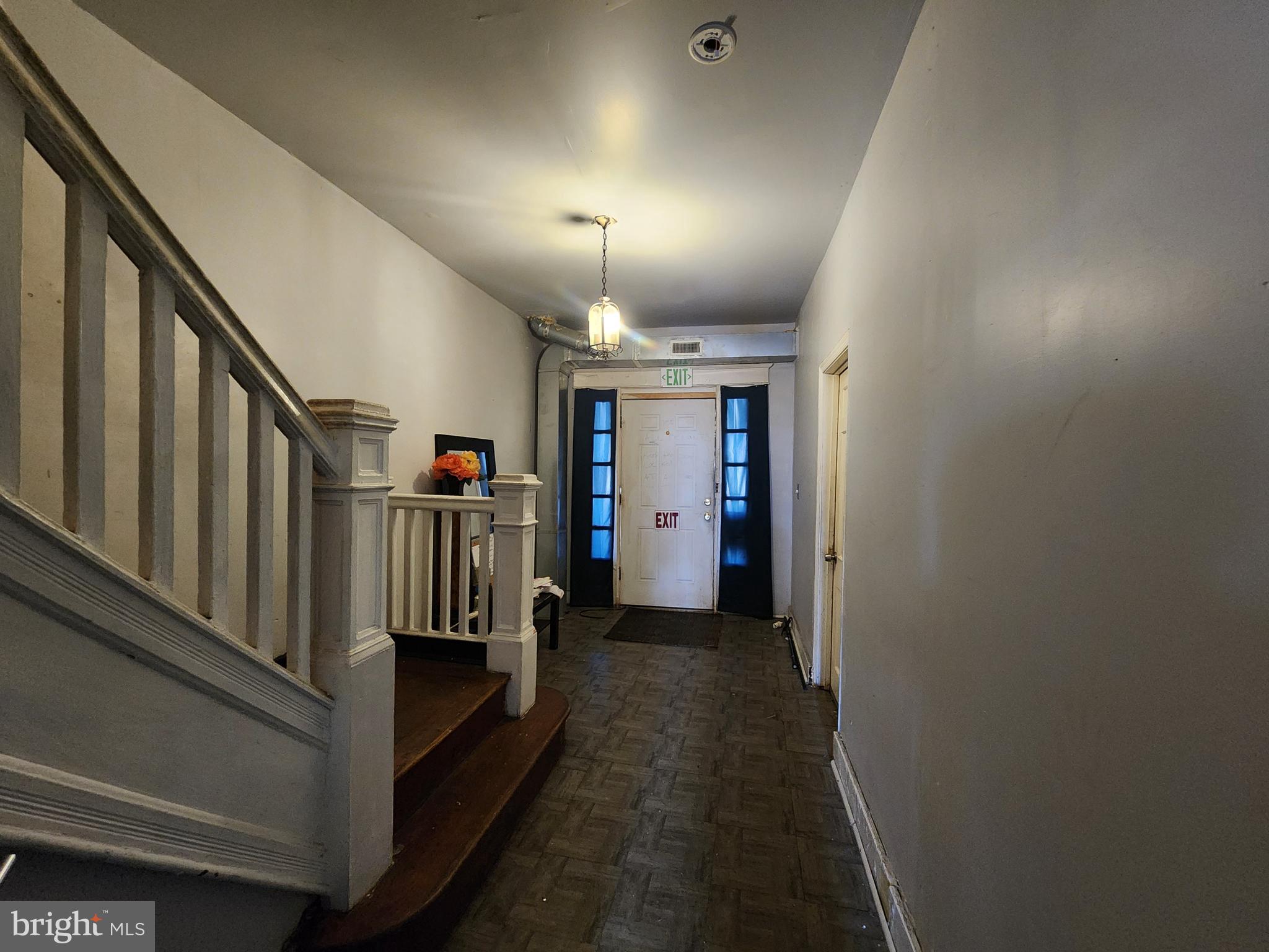 2217 Bryant Avenue Baltimore, MD 21217 - Photo 5 of 31