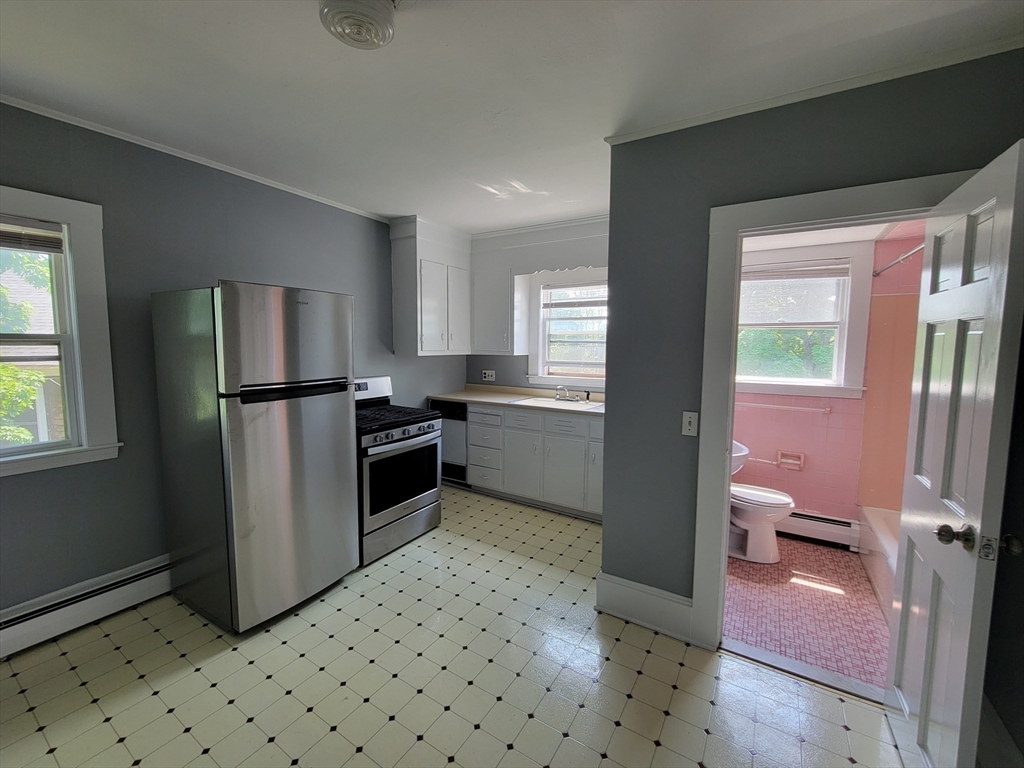 4 Pleasant Street Wakefield, MA 01880 - Photo 10 of 25