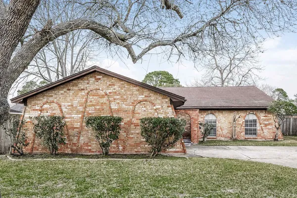 $2,245 | 2306 Cambridge Court North, League City, TX 77573
