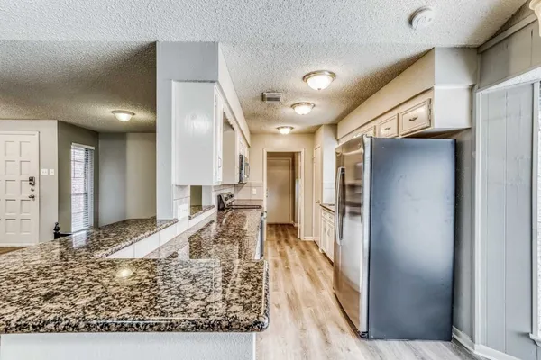 $2,245 | 2306 Cambridge Court North, League City, TX 77573