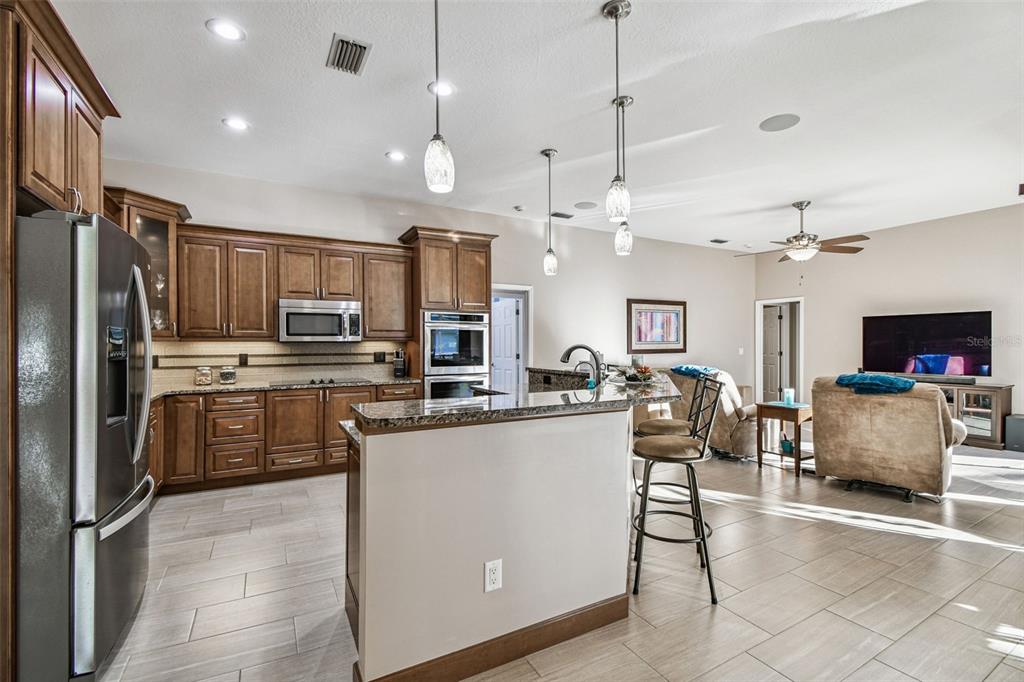 1955 Dunloe Circle Dunedin, FL 34698 - Photo 19 of 94