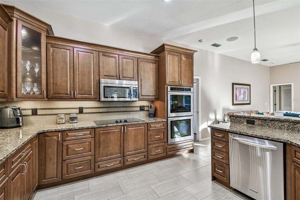 1955 Dunloe Circle Dunedin, FL 34698 - Photo 28 of 94