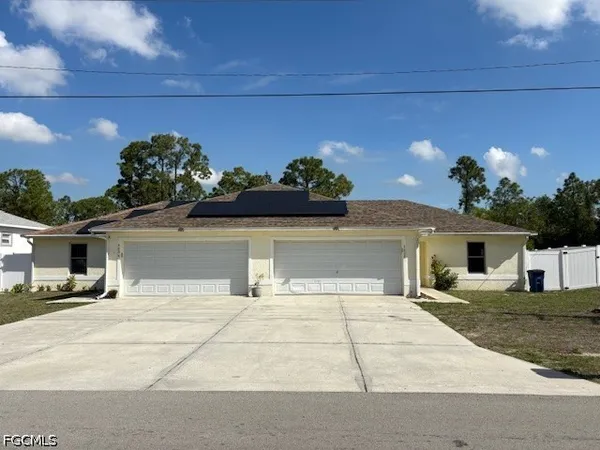 $1,600 | 4624 Douglas Lane, Lehigh Acres, FL 33973