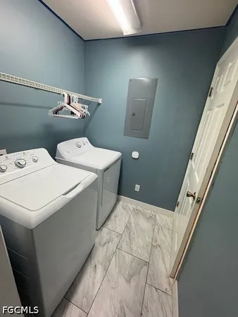 $1,600 | 4624 Douglas Lane, Lehigh Acres, FL 33973