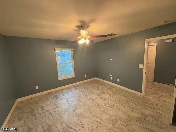 $1,600 | 4624 Douglas Lane, Lehigh Acres, FL 33973