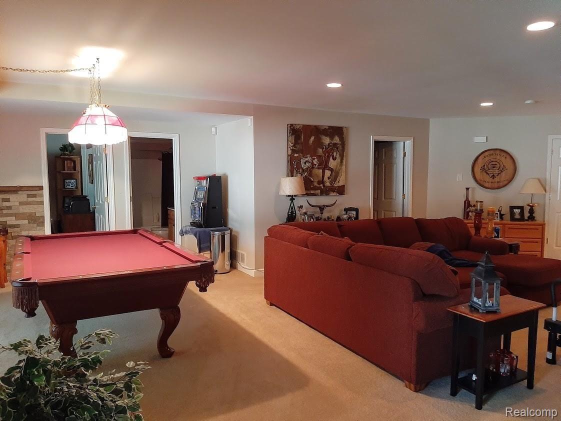 7280 Rabbit Ears Pass, Unit 41 Clarkston, MI 48346 - Photo 22 of 23 Lower level.jpg