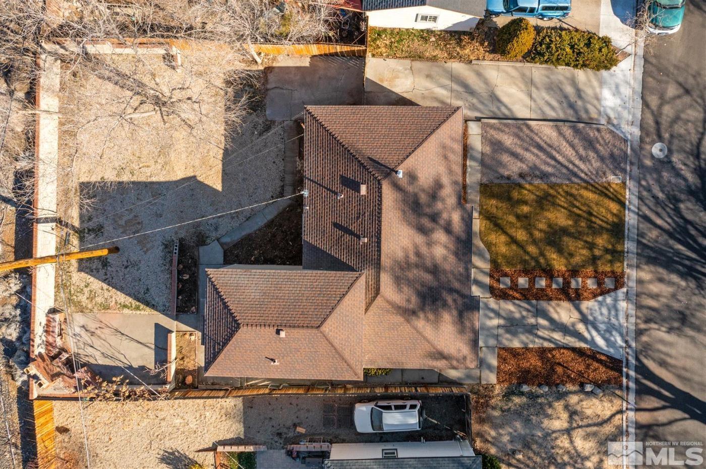 289 Bartlett Street Reno, NV 89512 - Photo 38 of 40 an aerial view of a house with a yard